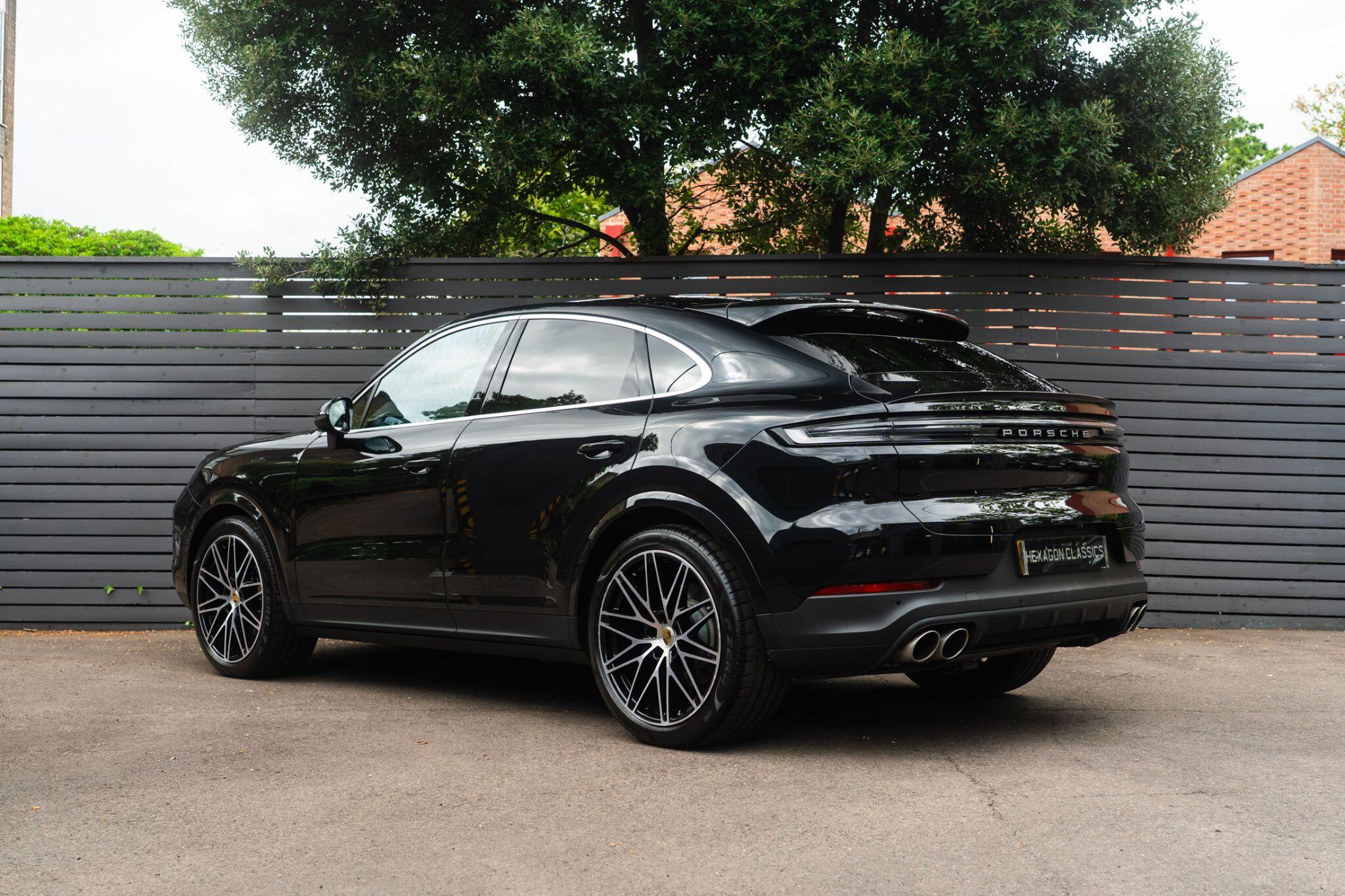 Porsche Cayenne view 3