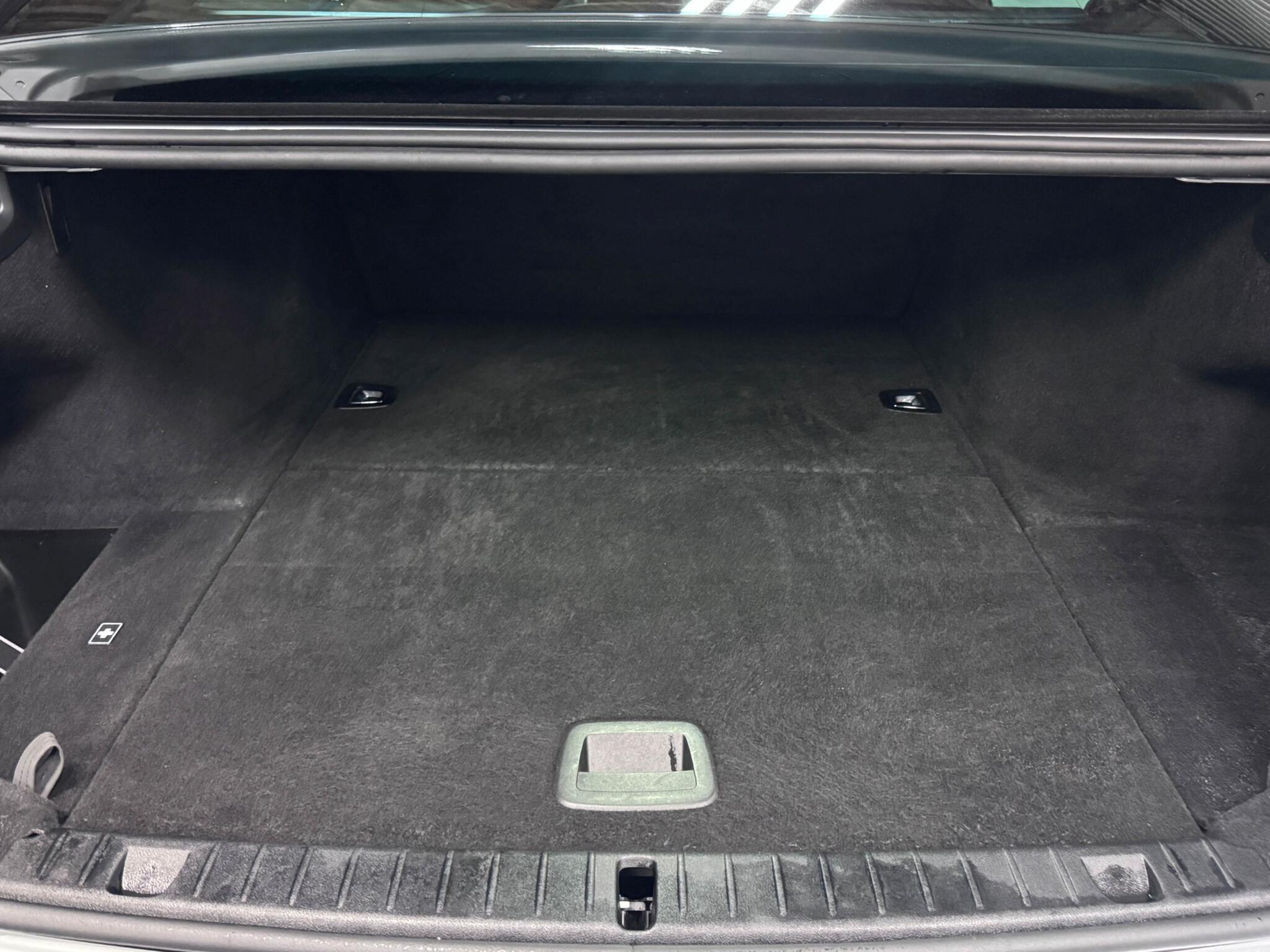 BMW 7 Series view 7