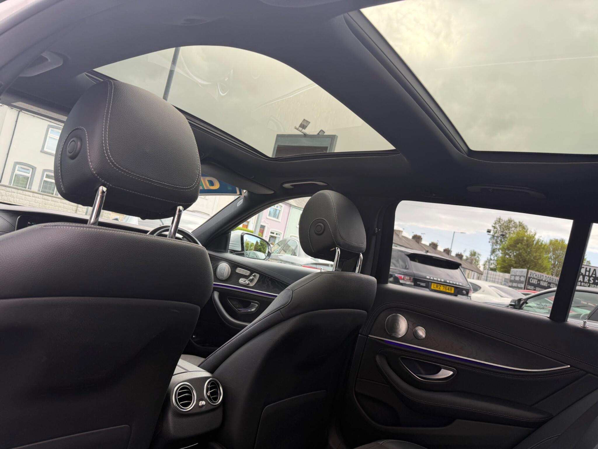 Mercedes-Benz E Class view 14
