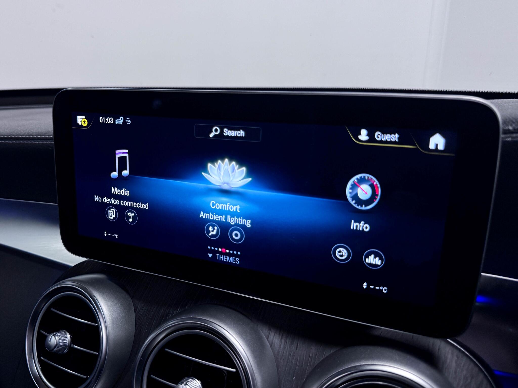 Mercedes-Benz GLC view 40
