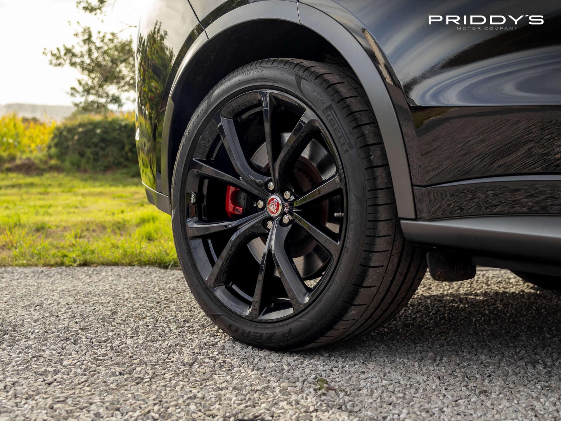 Jaguar F-Pace view 12