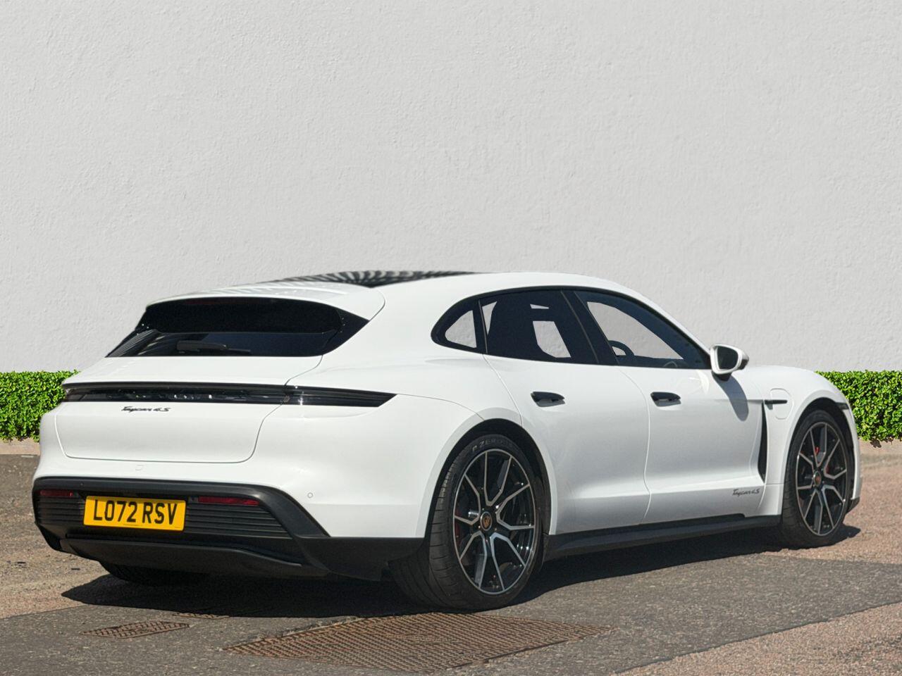 Porsche Taycan view 7