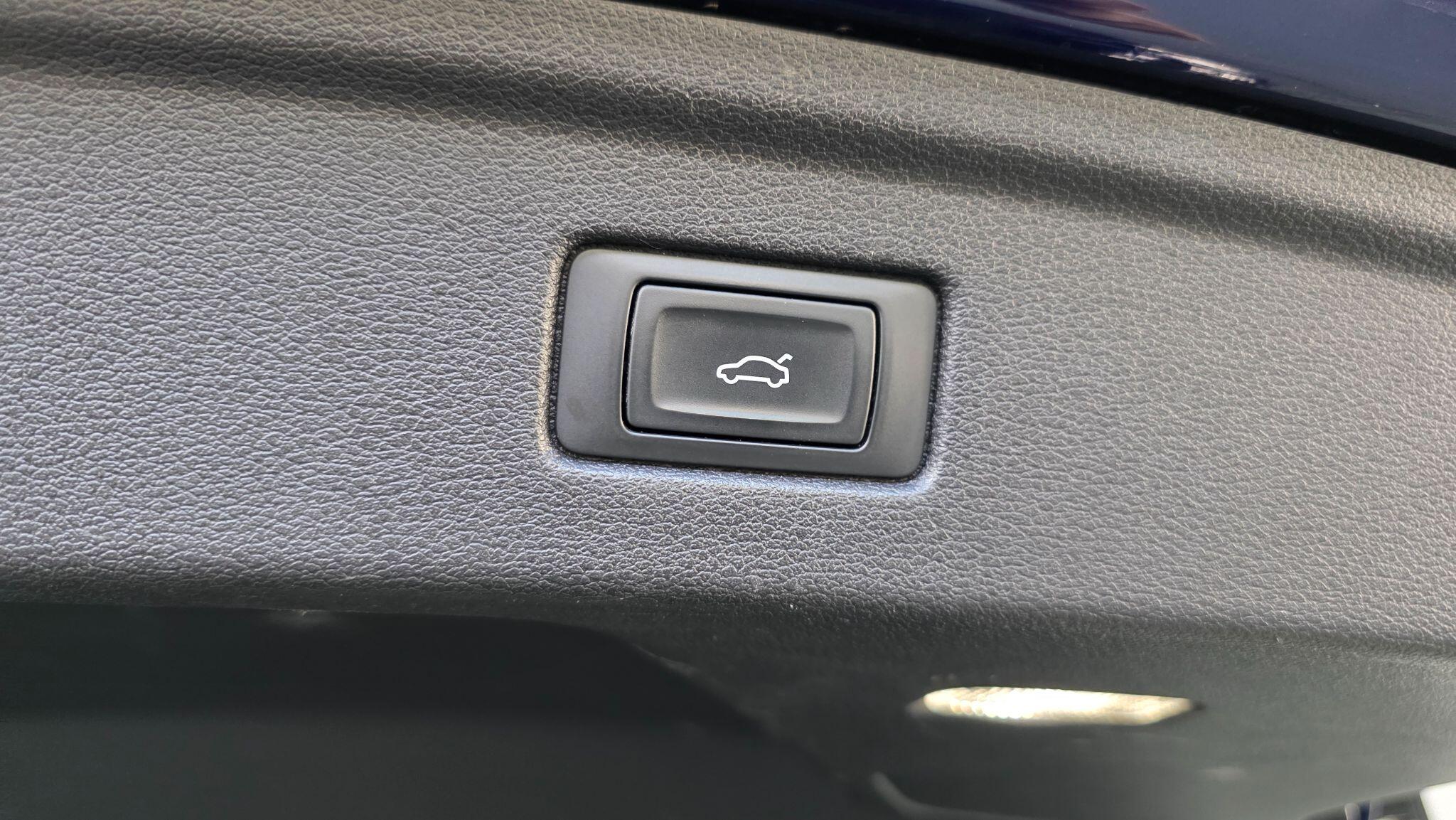 Audi S5 view 20