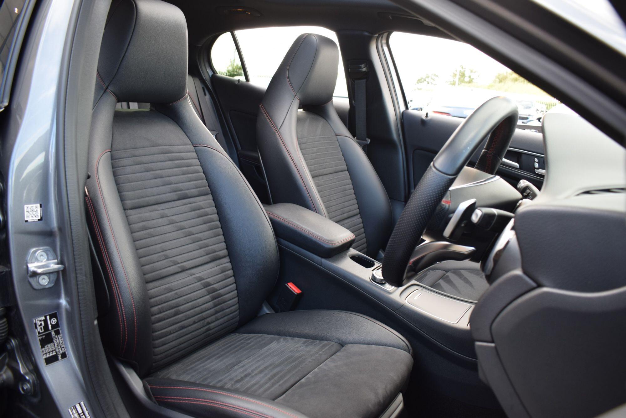 Mercedes-Benz GLA view 13