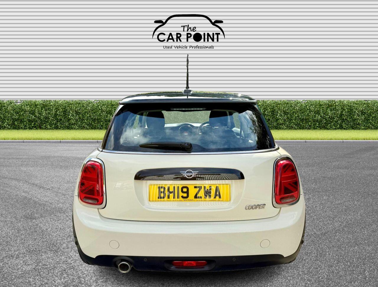 Mini Hatch view 11