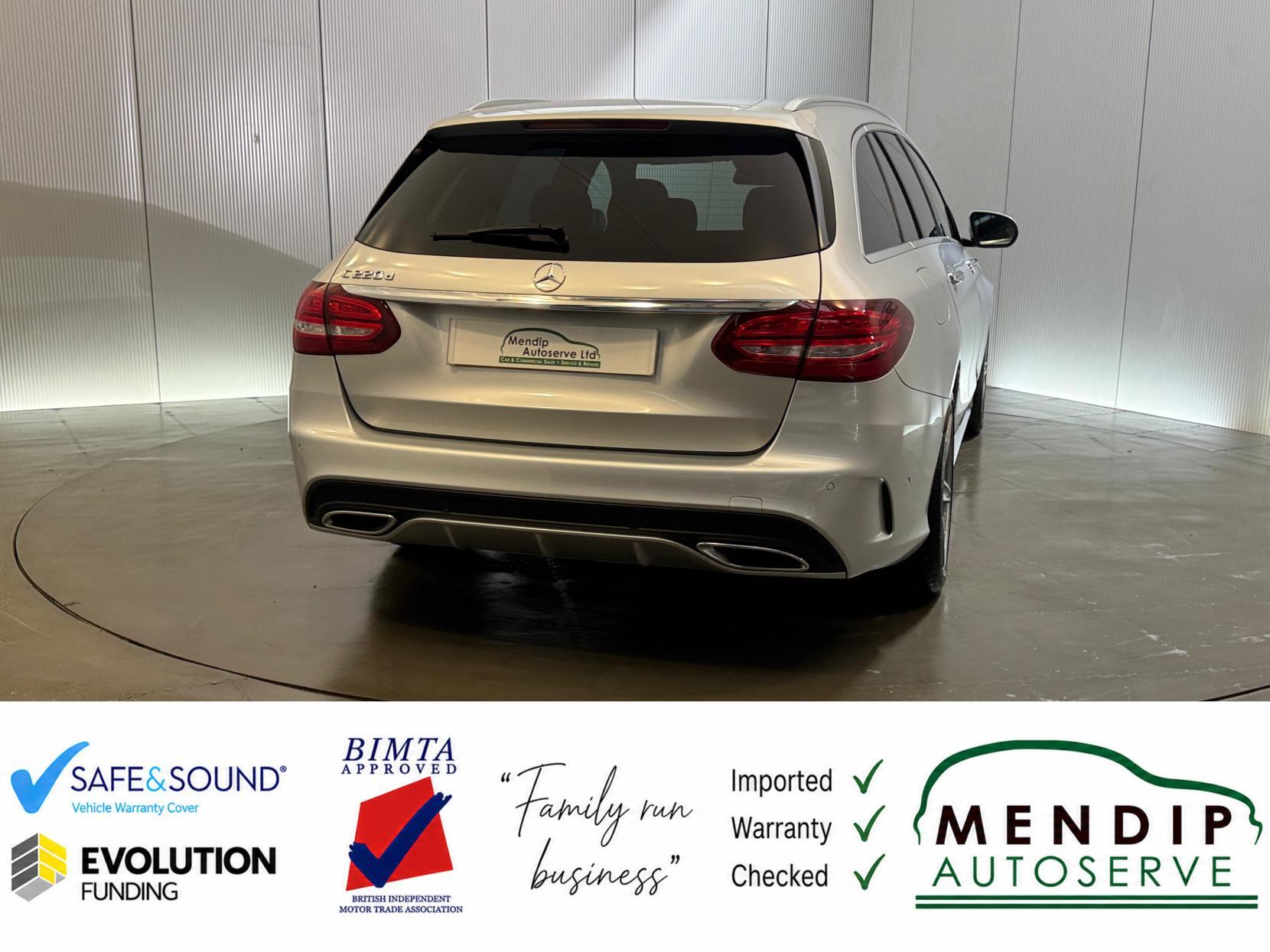 Mercedes-Benz C-Class view 23