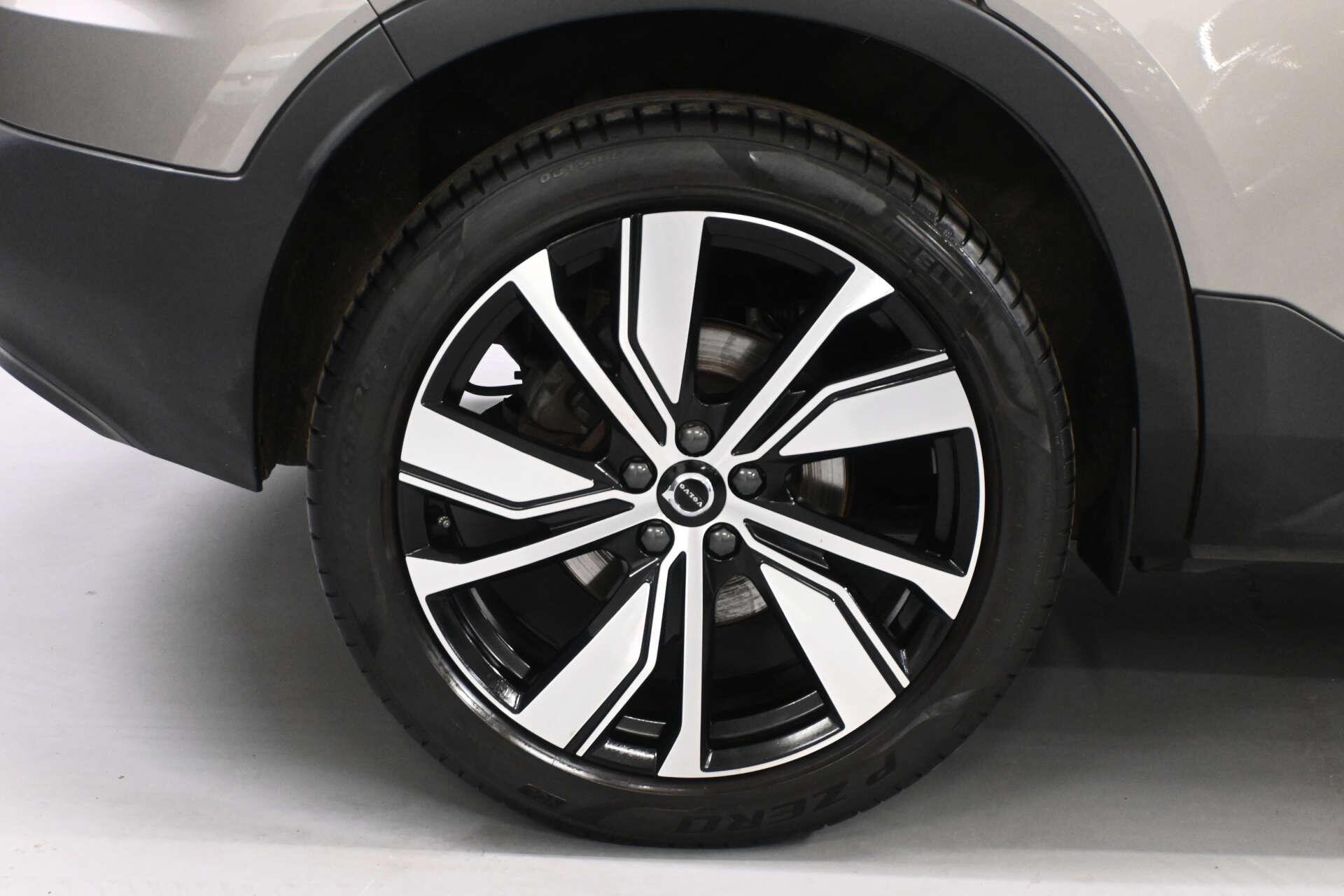 Volvo XC40 view 32