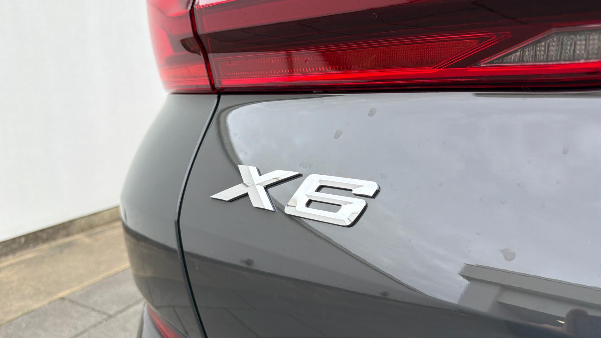 BMW X6 view 42