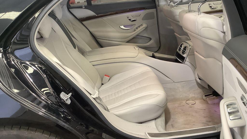 Mercedes-Benz S Class view 4