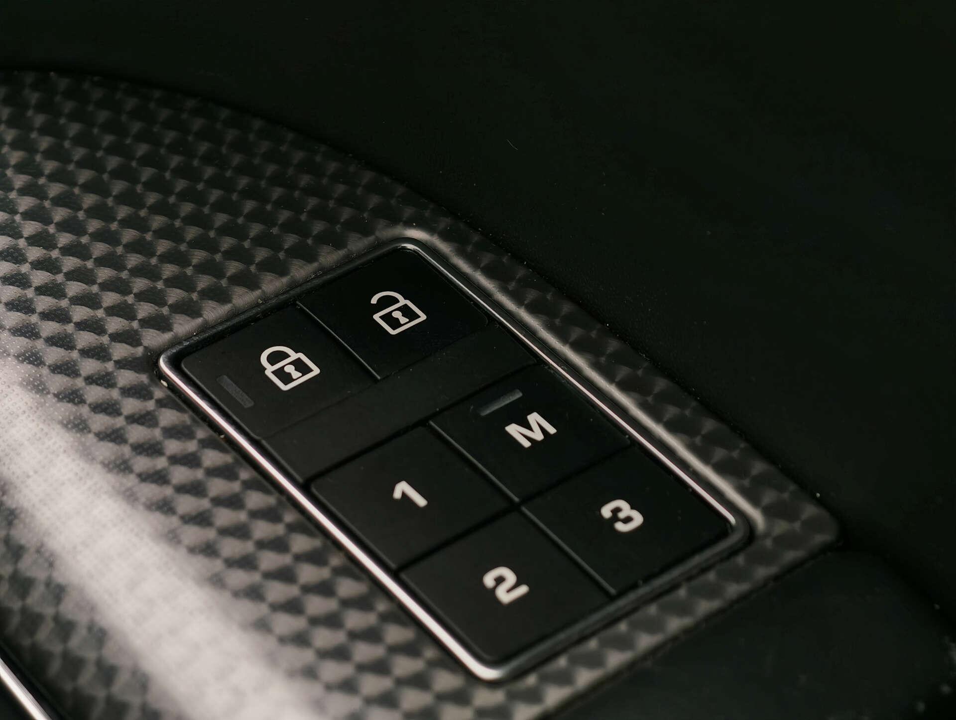 Land Rover Range Rover Sport view 26