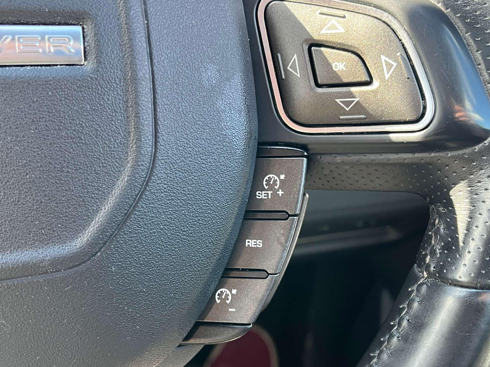 Land Rover Range Rover Evoque view 19