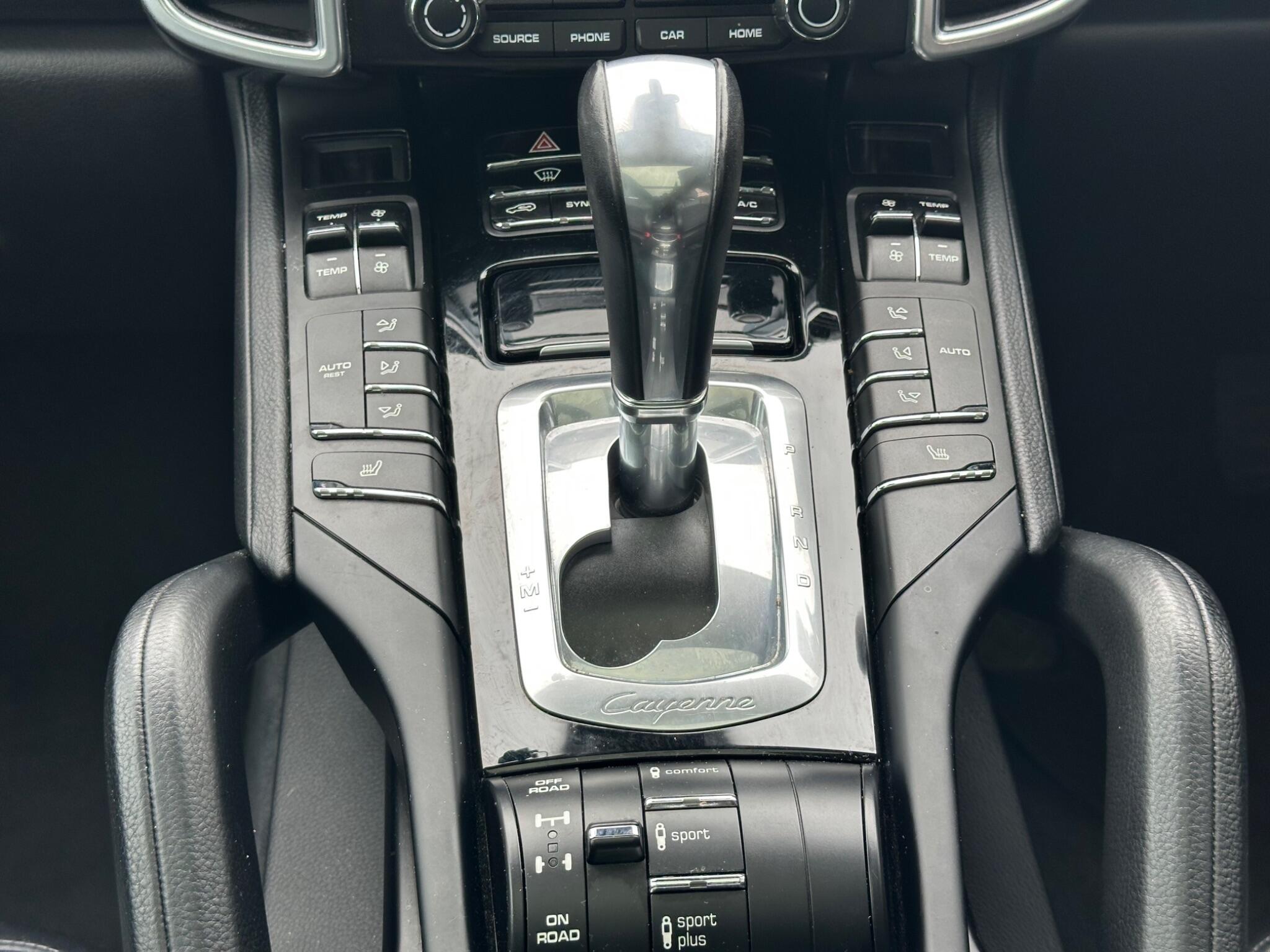 Porsche Cayenne view 29