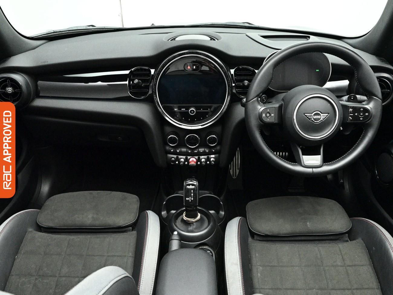 Mini Convertible view 2