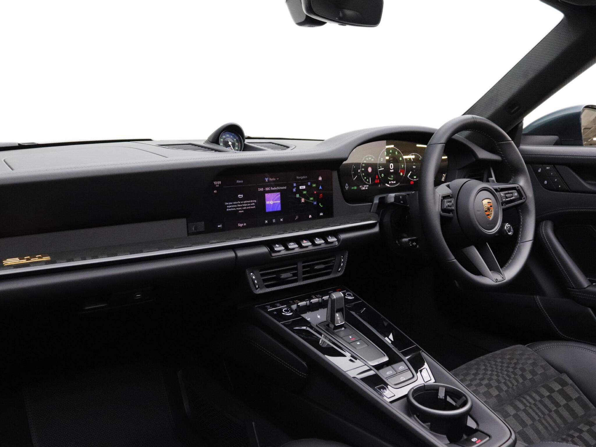 Porsche 911 view 13