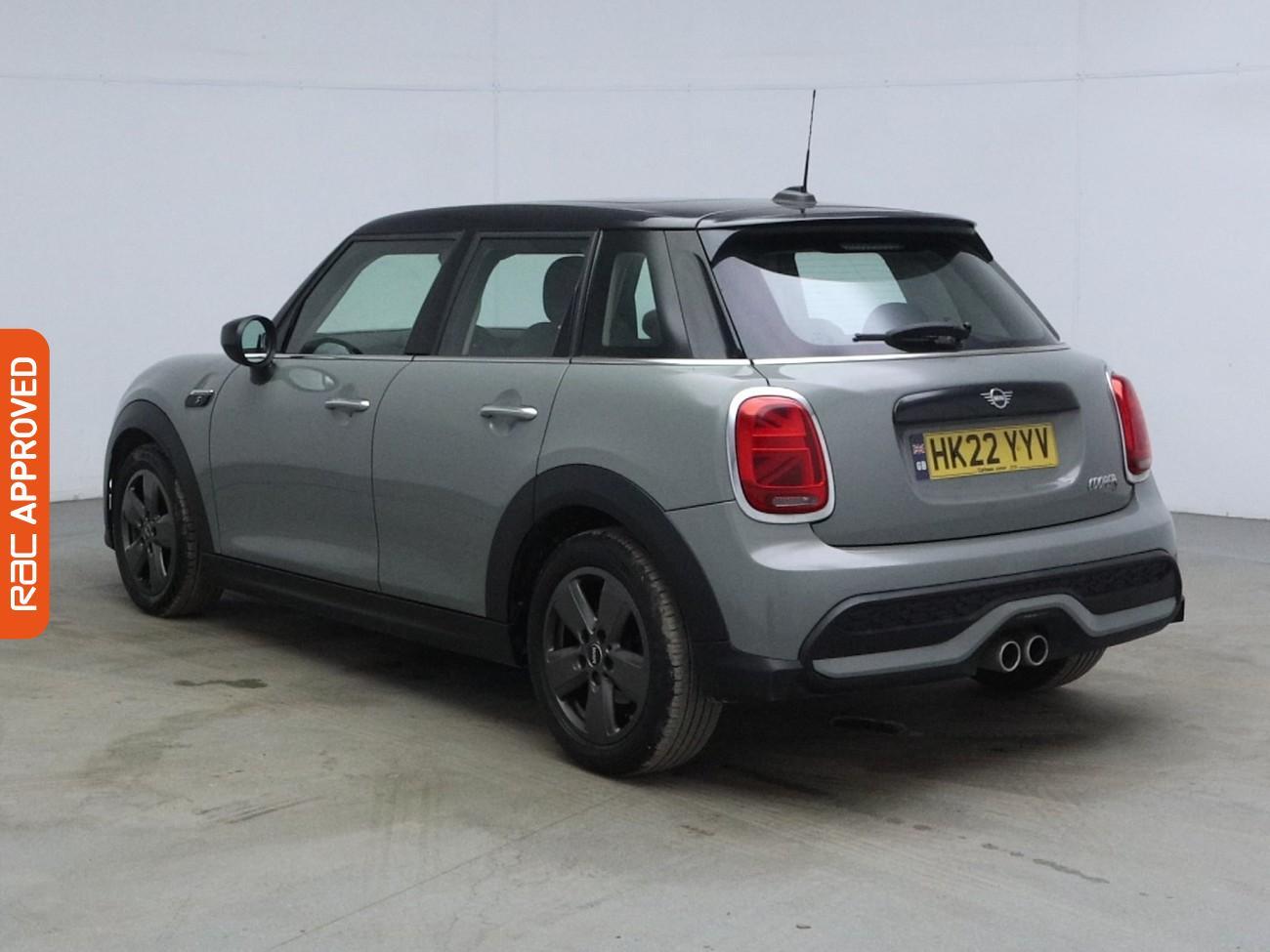 Mini Hatch view 4