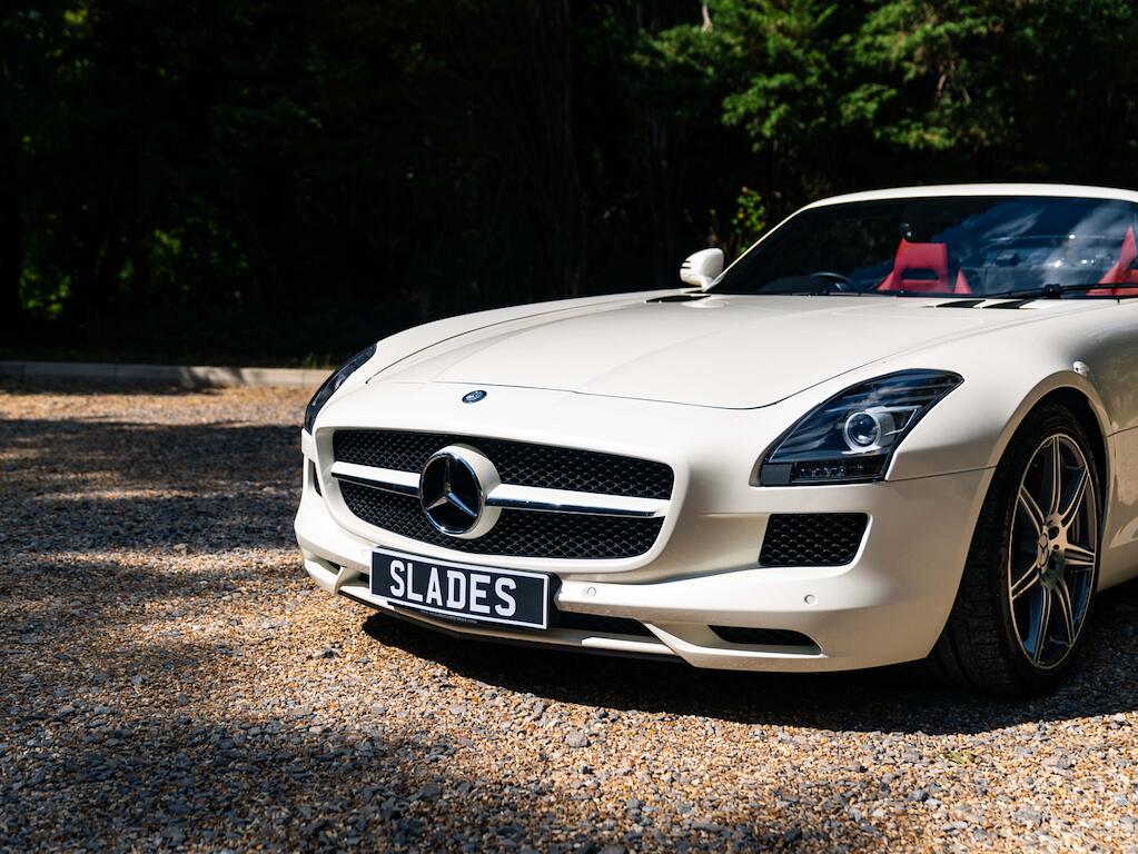 Mercedes-Benz SLS view 7