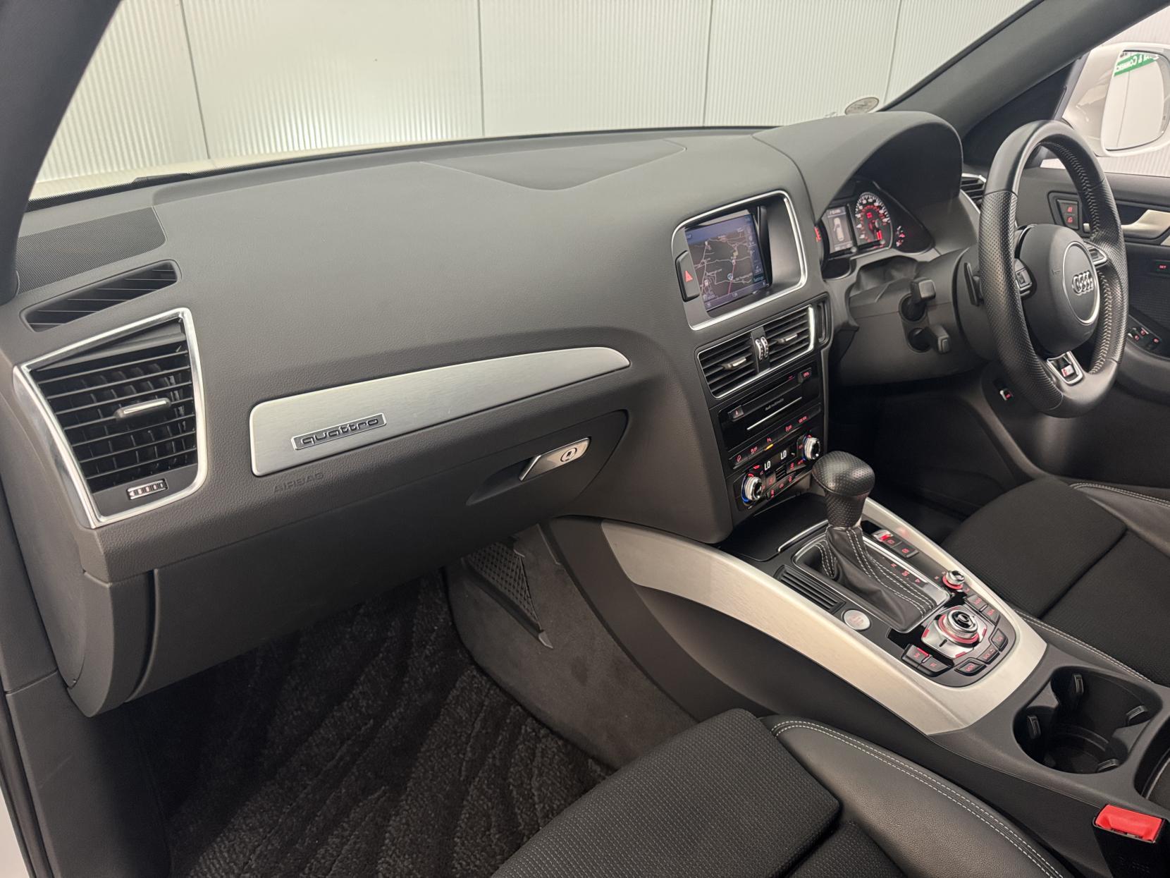 Audi Q5 view 37