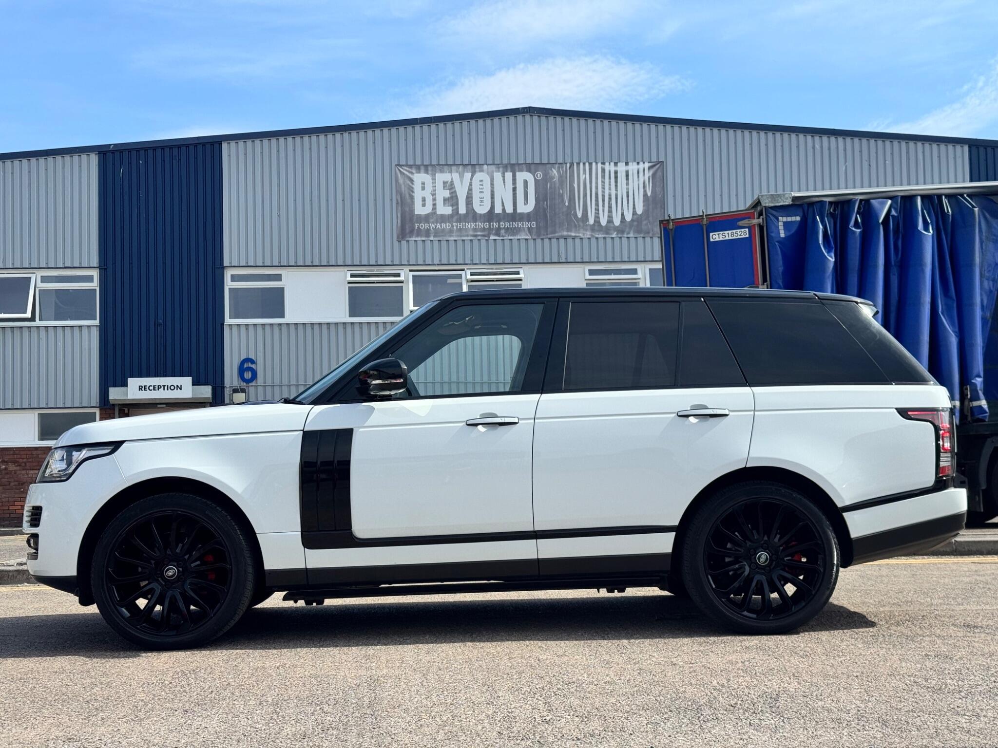 Land Rover Range Rover view 12