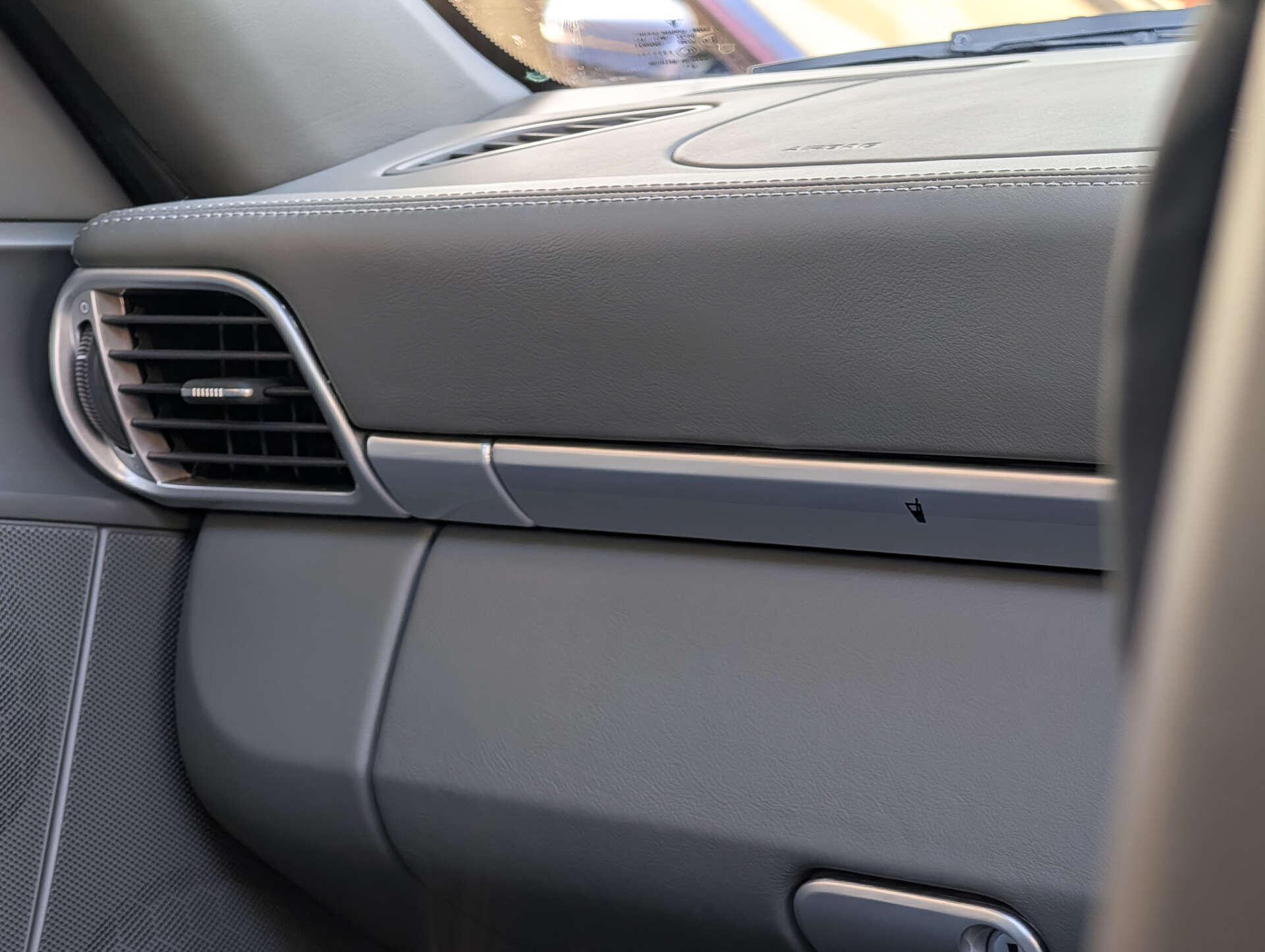 Porsche 911 view 38