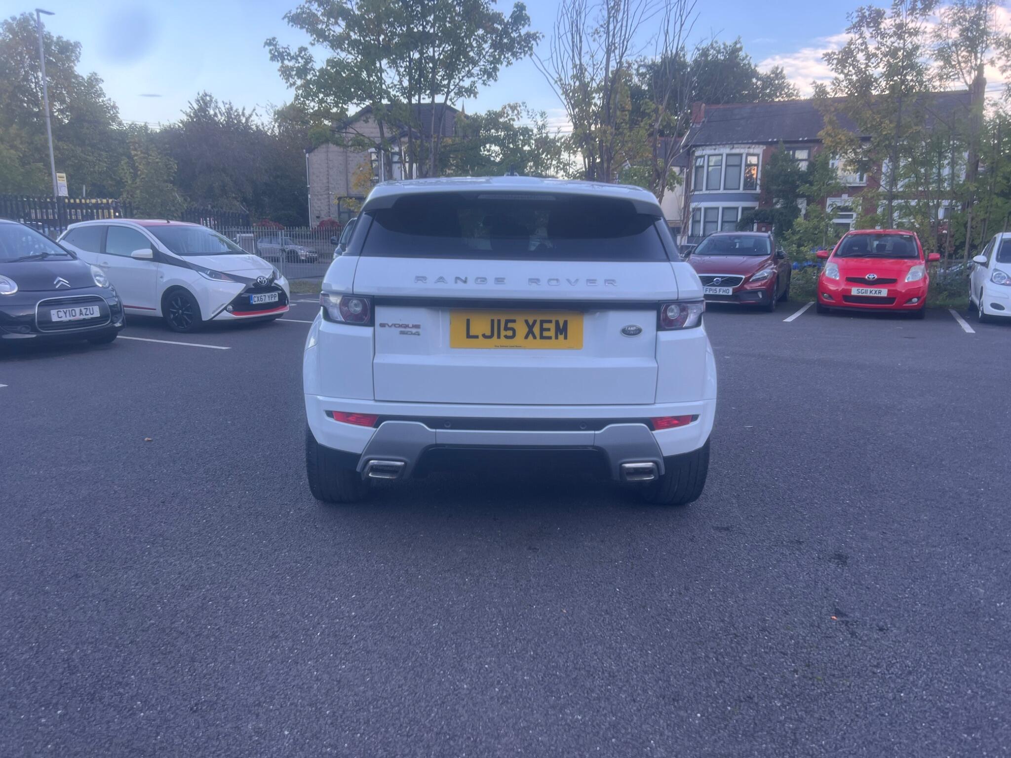 2015 Land Rover Range Rover Evoque 2.2 SD4 Dynamic Auto 4WD Euro 5 (s/s) 5dr • 75,570 miles image 4
