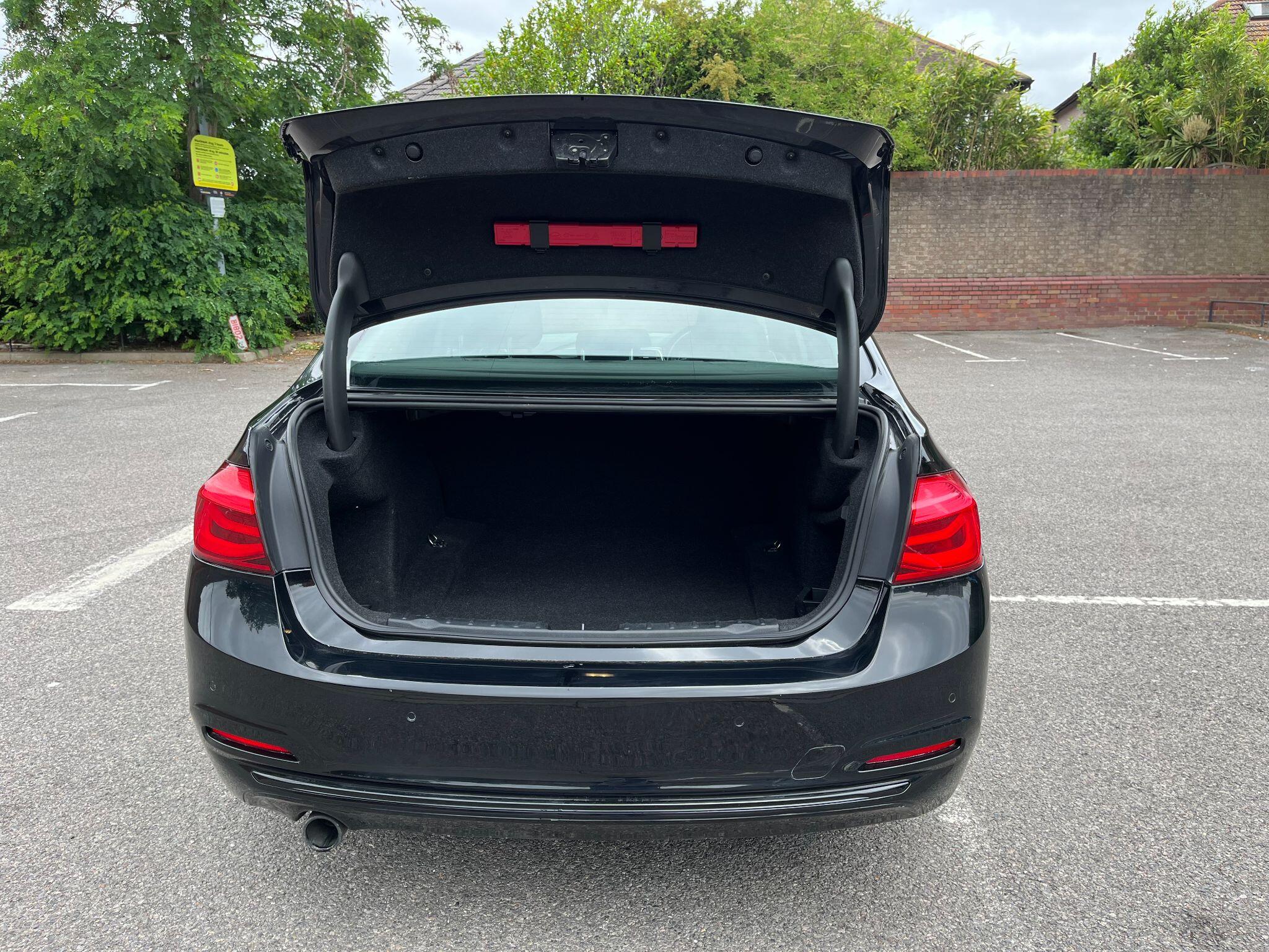 BMW 3 Series view 43