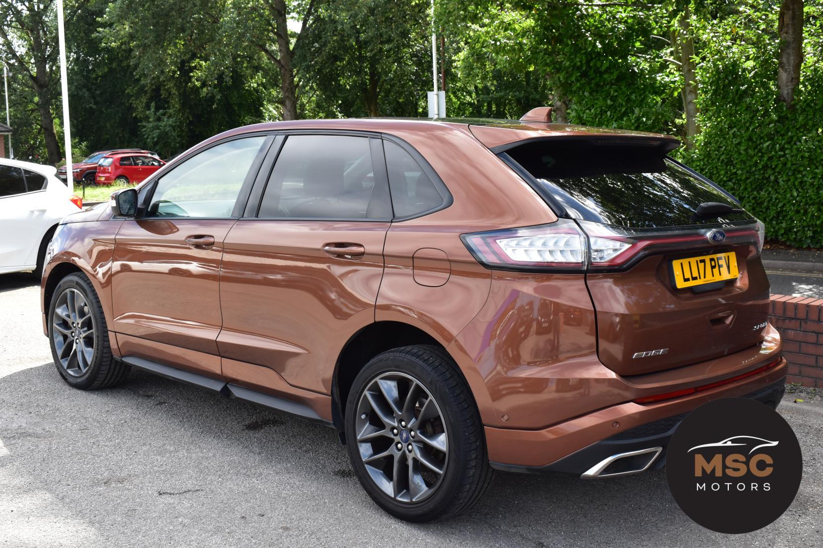 Ford Edge view 11