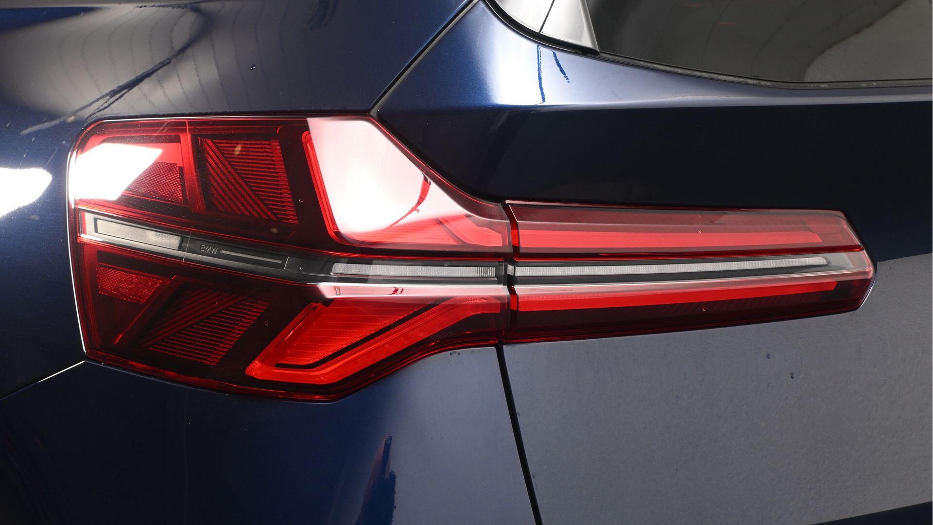 BMW X3 view 21
