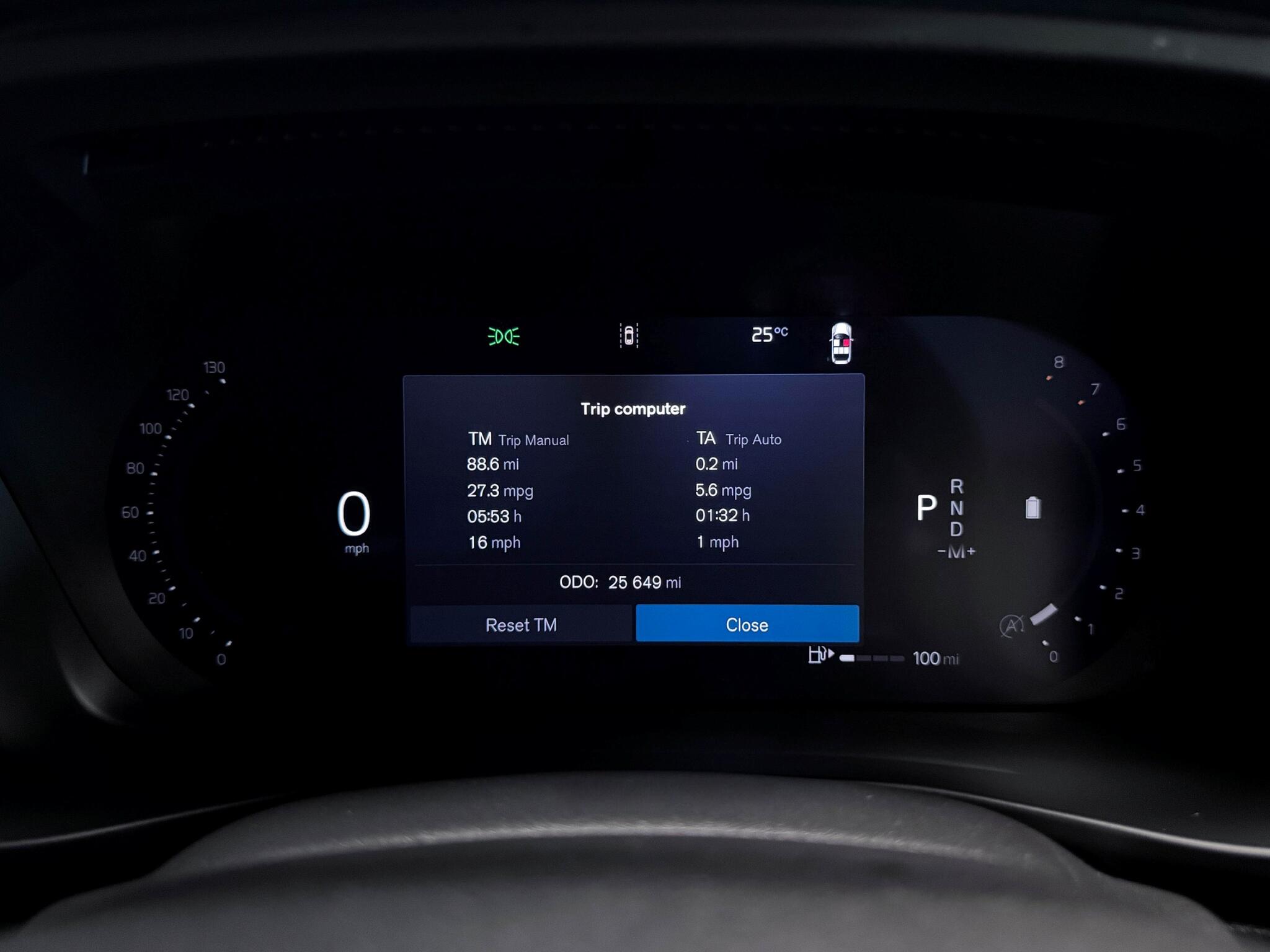 Volvo XC40 view 35