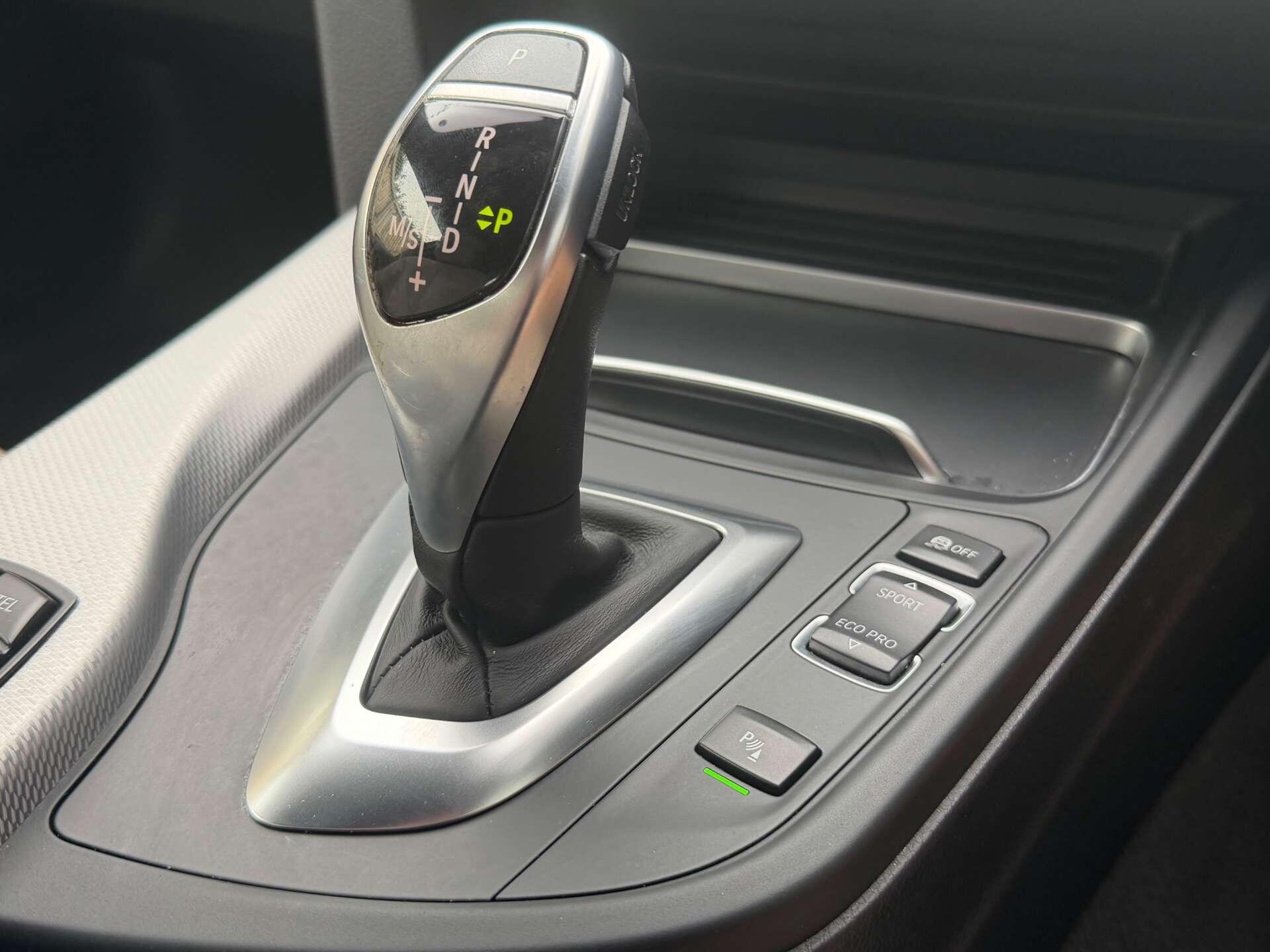 BMW 4 Series view 21
