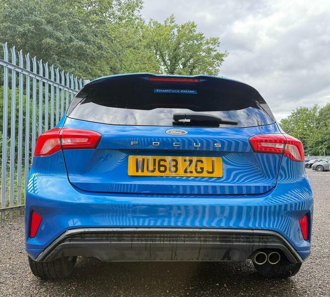 2018 Ford Focus image 14