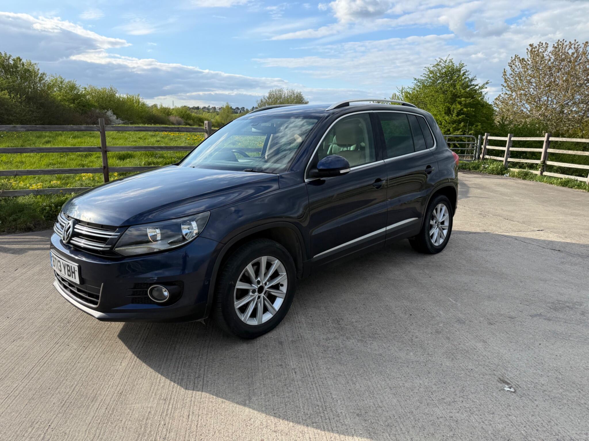 Volkswagen Tiguan 2.0 TDI BlueMotion Tech SE 4WD Euro 5 (s/s) 5dr — photo 11 of 100