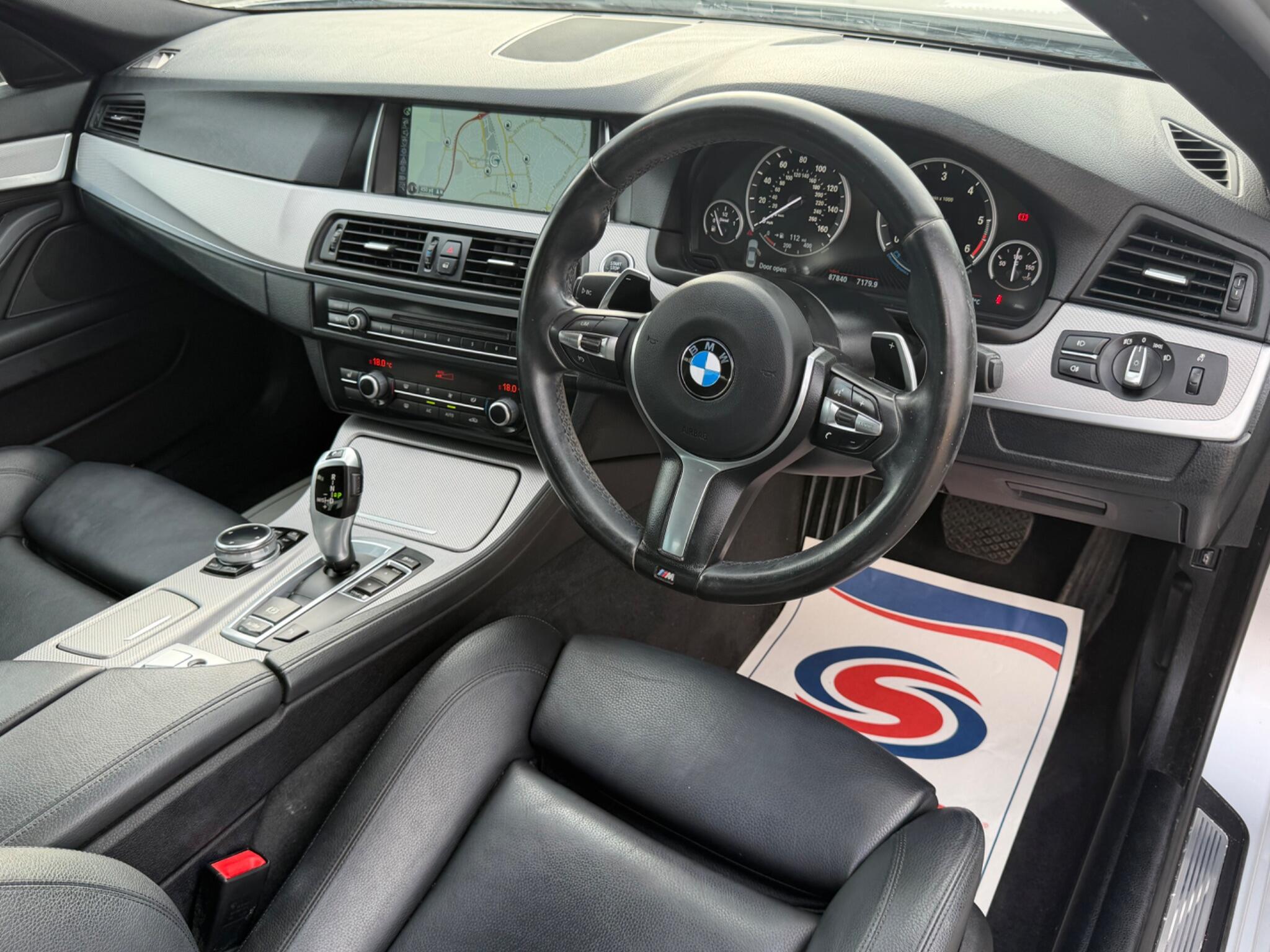 BMW 5 Series view 3