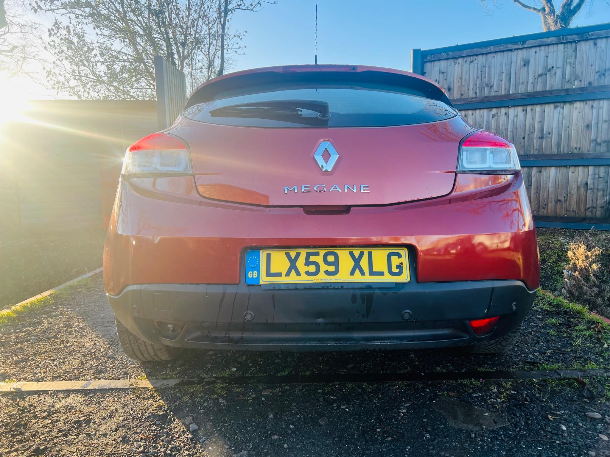 2009 Renault Megane 1.6 16V Expression Euro 5 3dr • 94,411 miles image 7