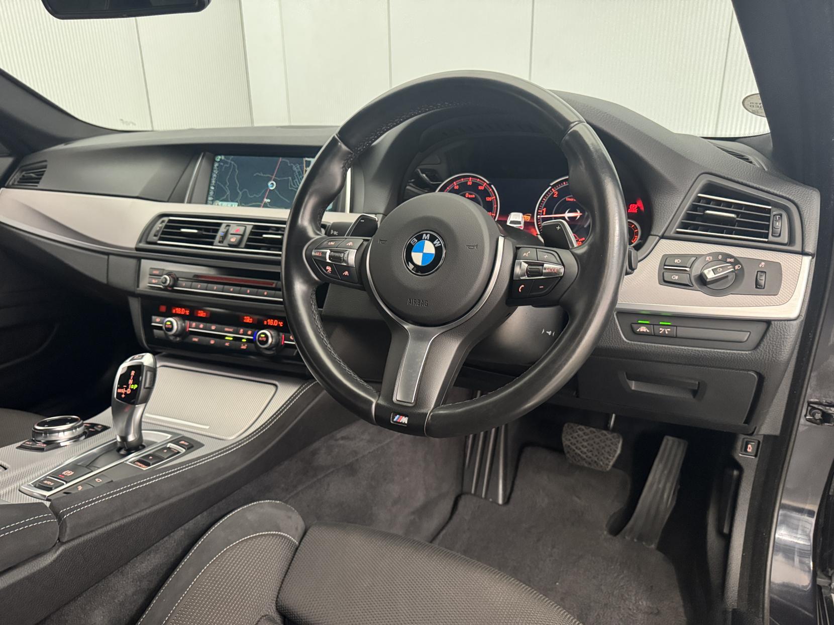 BMW 5 Series view 54