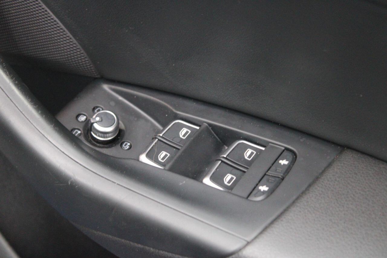 Audi RS Q3 view 36