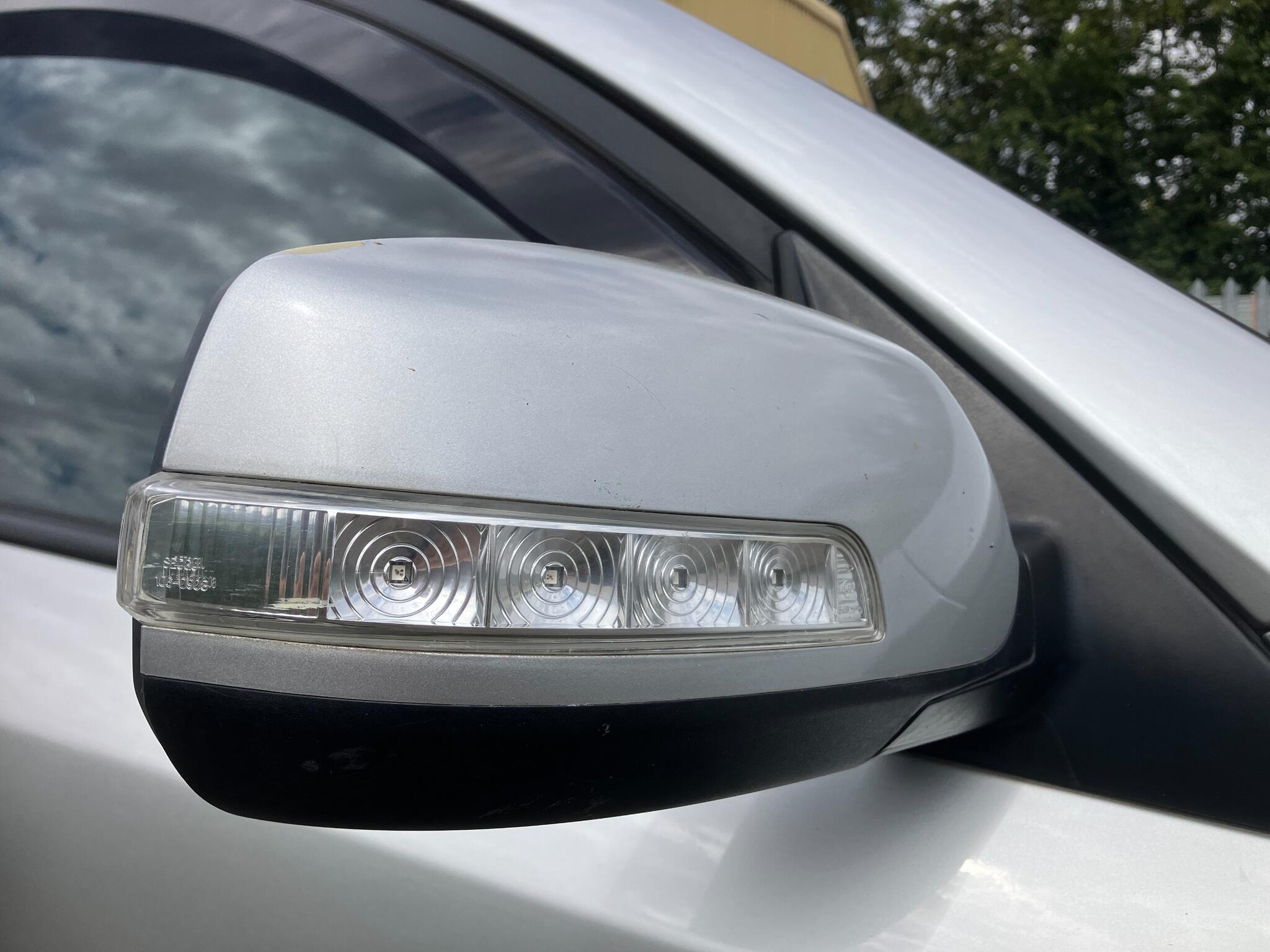 Kia Sorento view 32