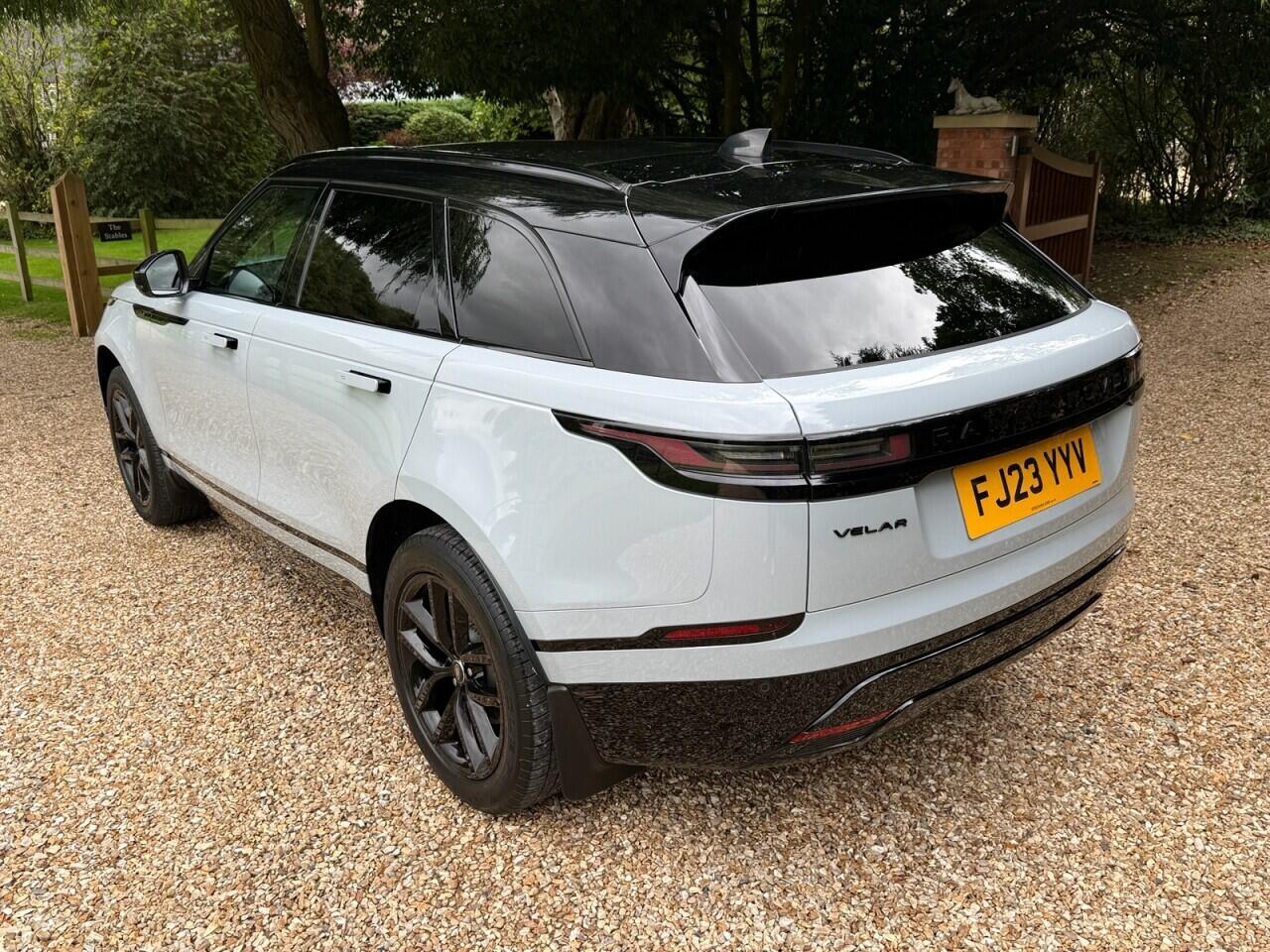 Land Rover Range Rover Velar view 26