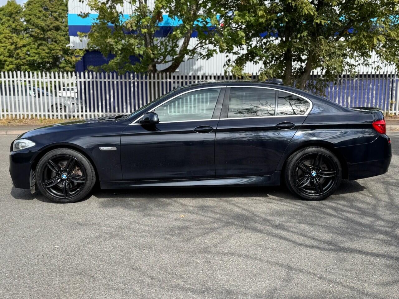 BMW 5 Series view 6