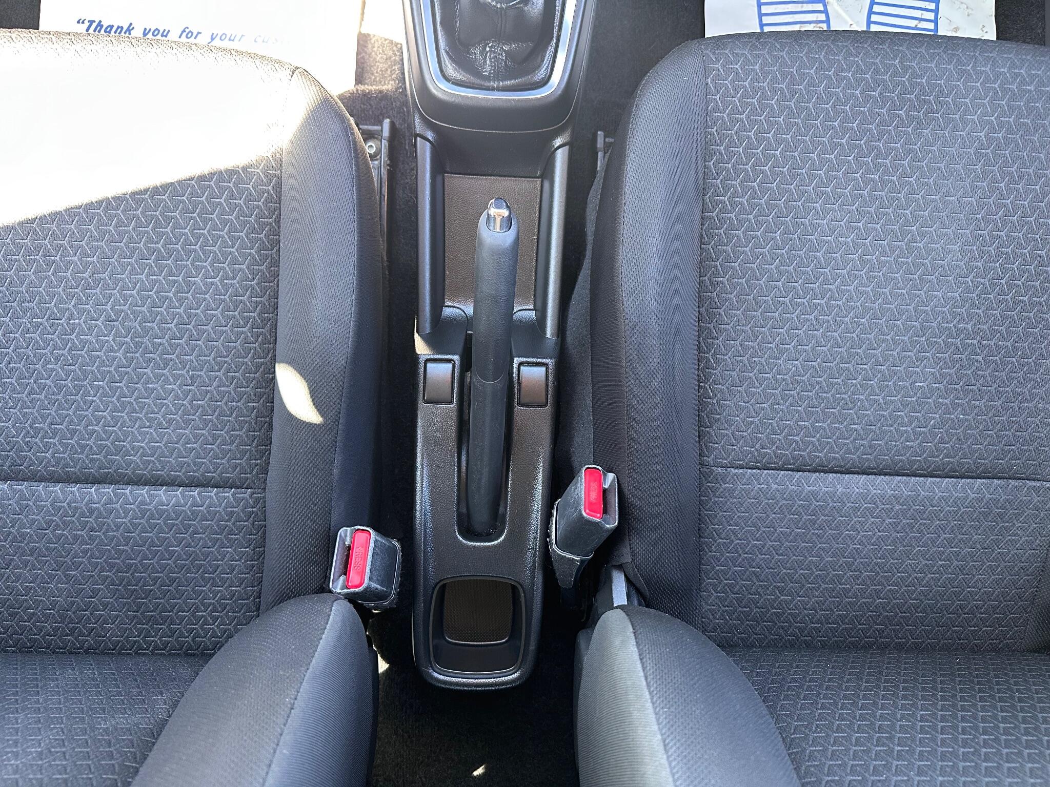 Suzuki Swift view 40