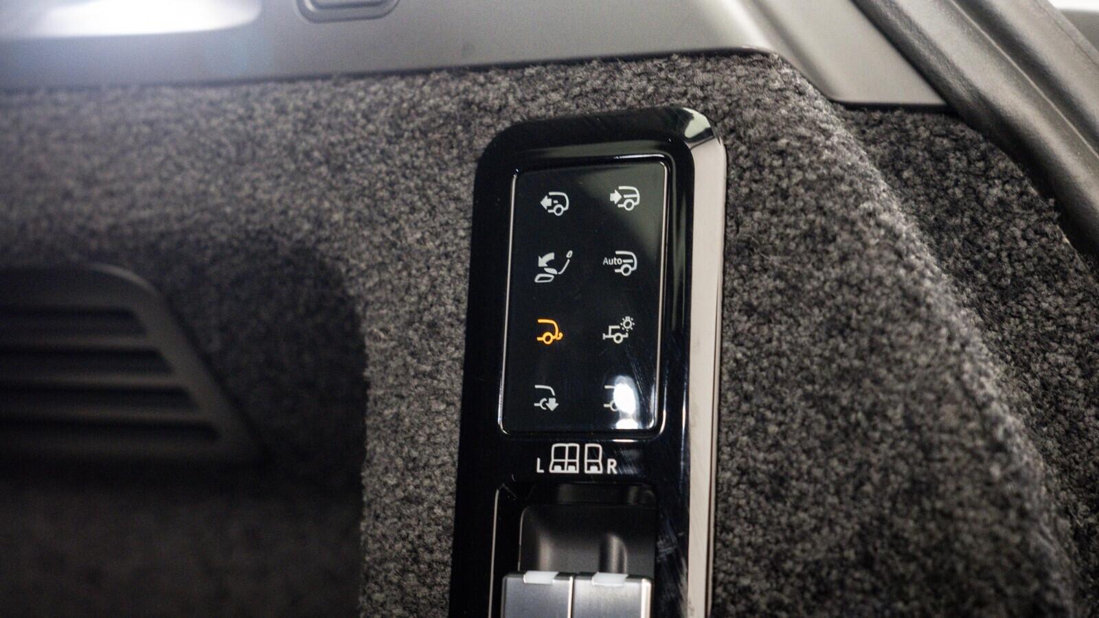 Land Rover Range Rover view 53