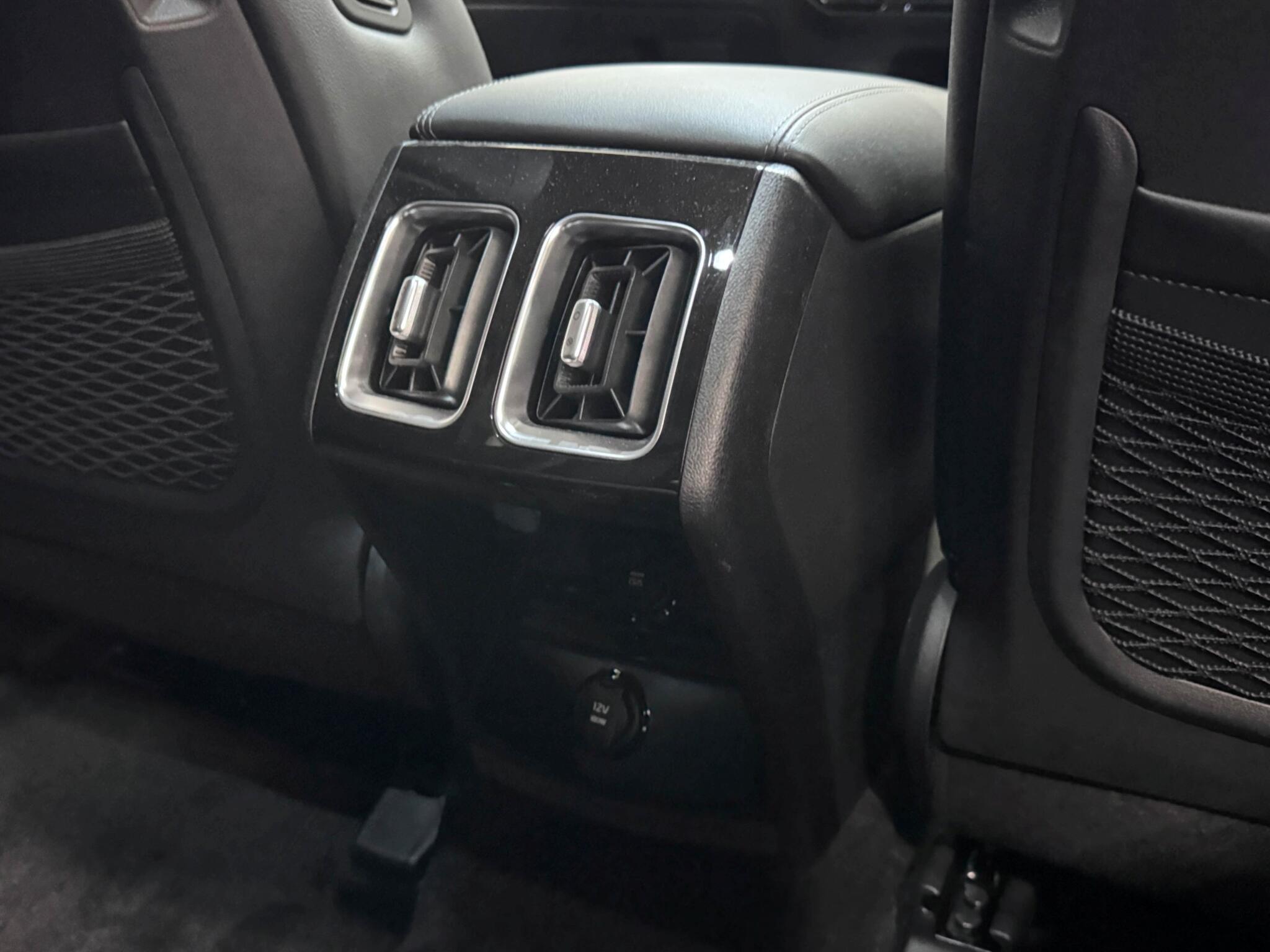 Kia Sorento view 16