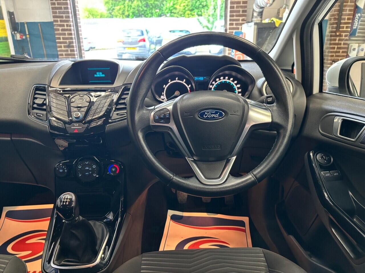 Ford Fiesta view 17