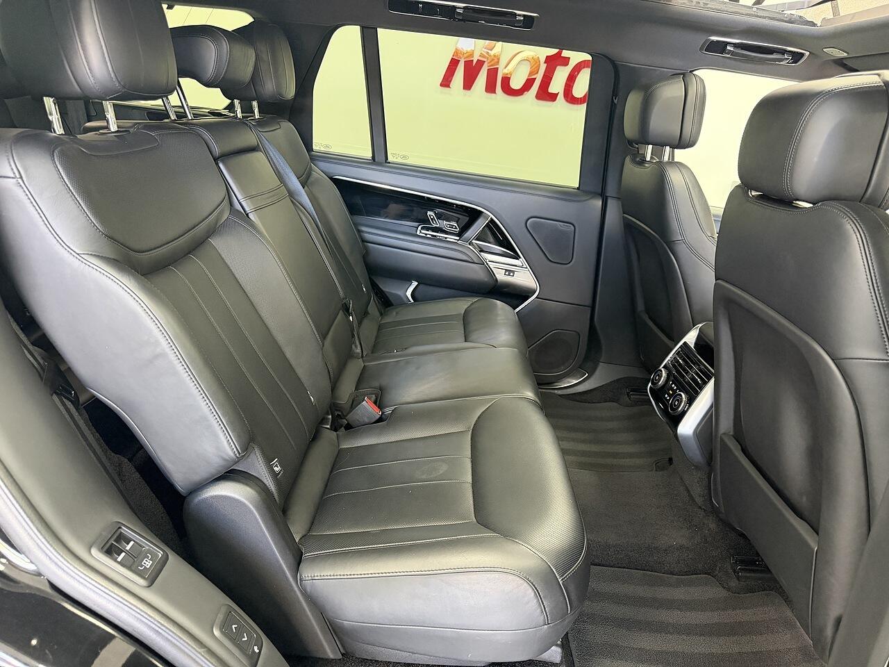 Land Rover Range Rover view 21