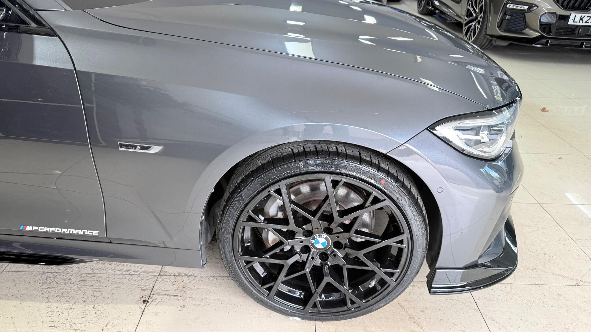 BMW 3 Series view 42
