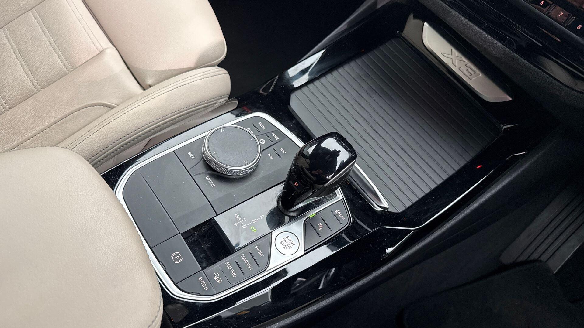 BMW X3 view 10