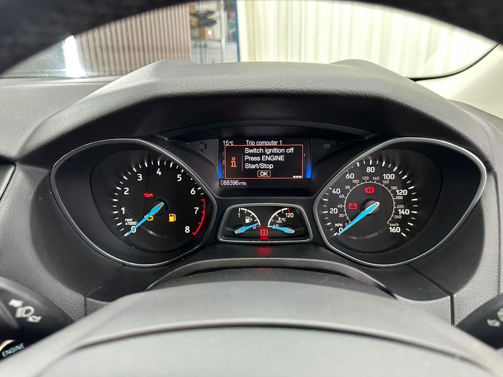 Ford Focus view 42