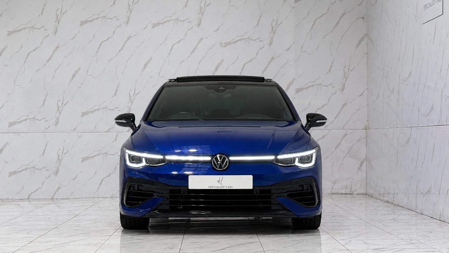 Volkswagen Golf view 2