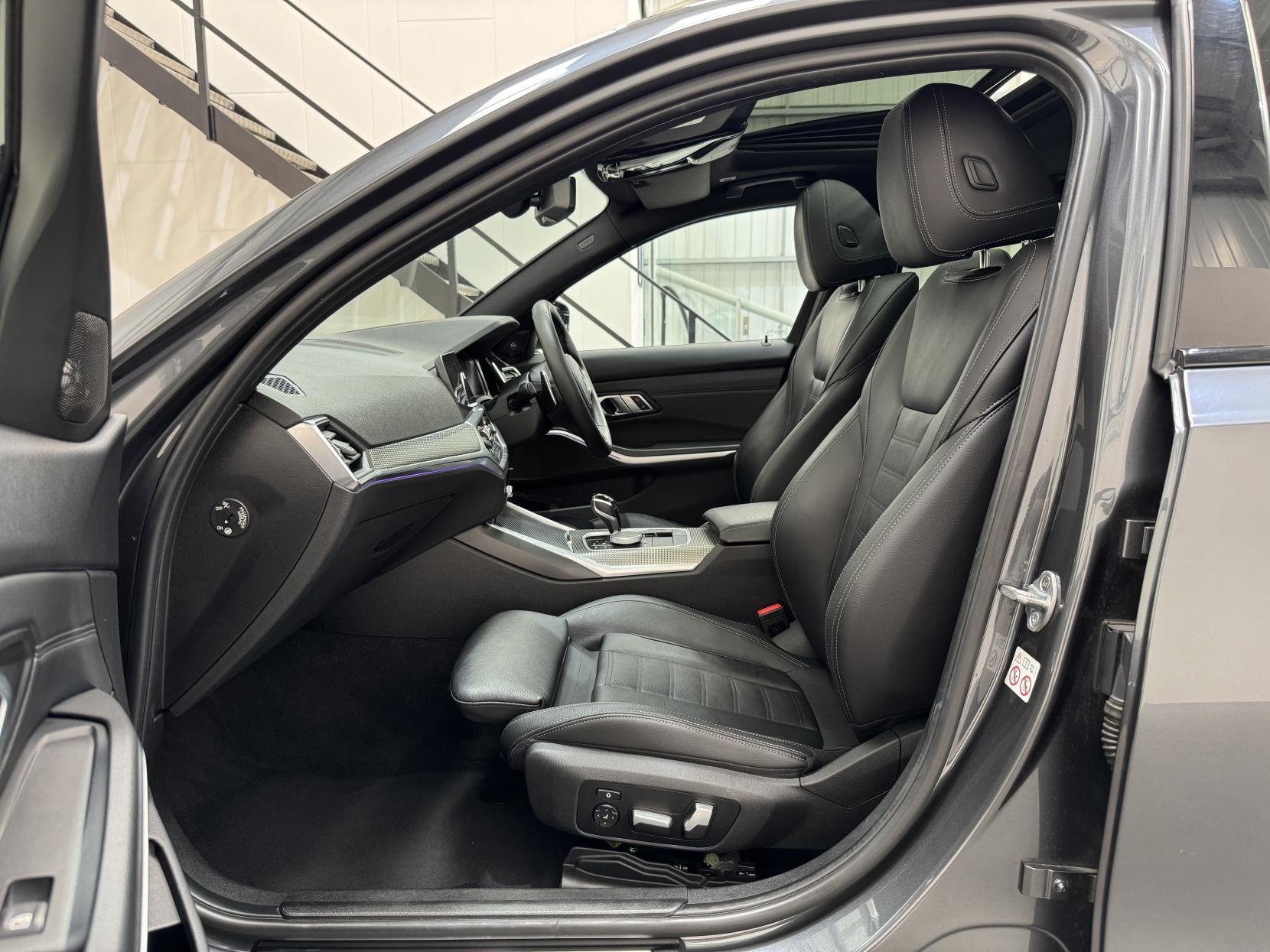 BMW 3 Series view 60