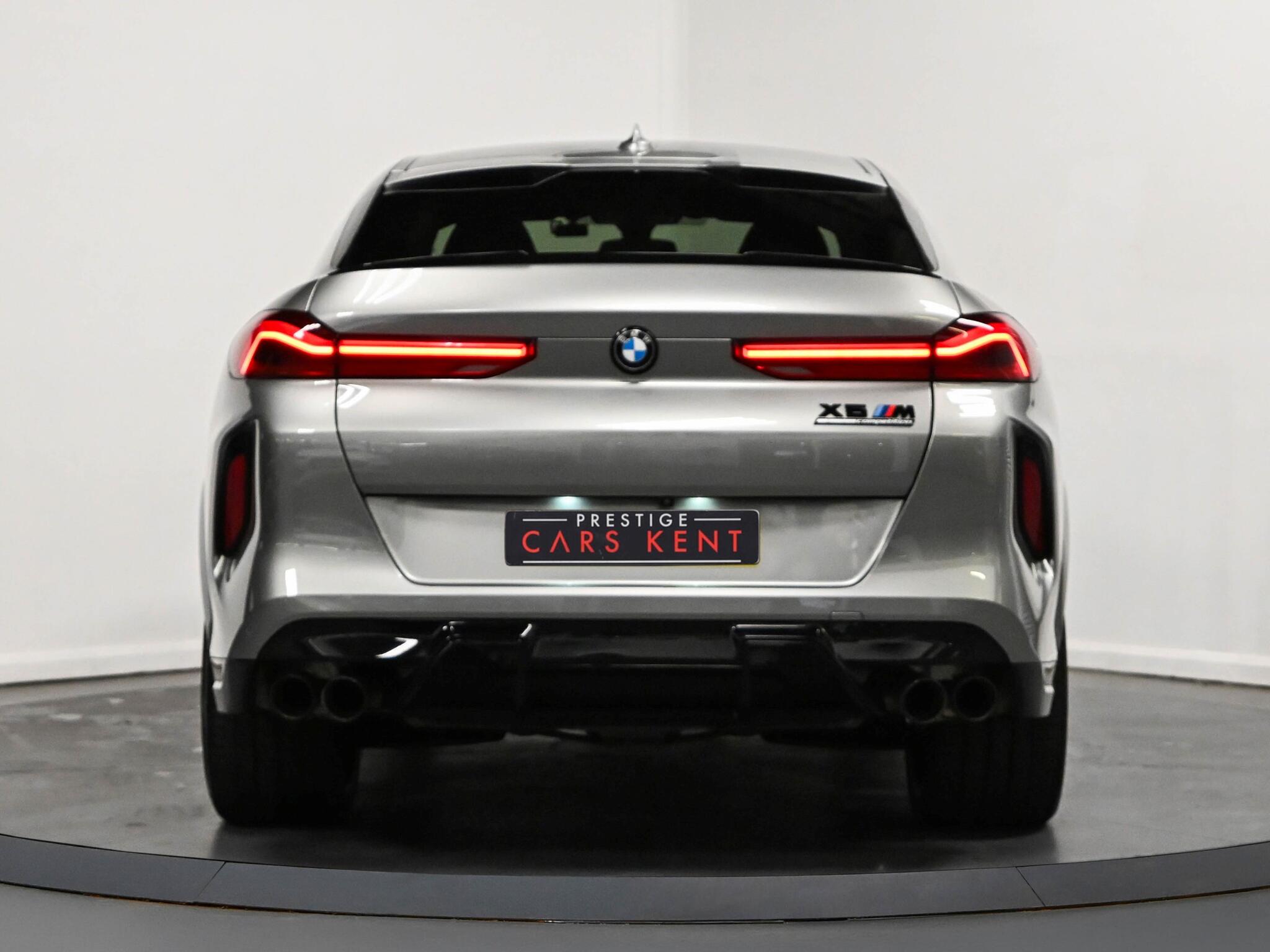 BMW X6 M view 17