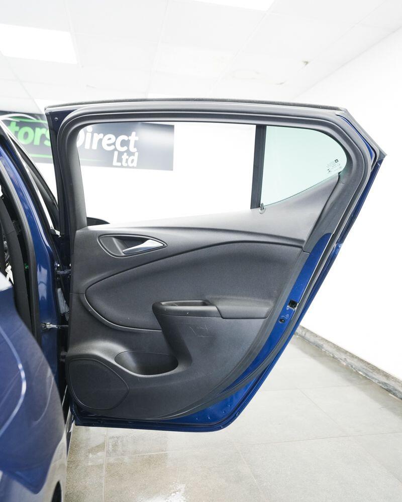 Vauxhall Astra view 17